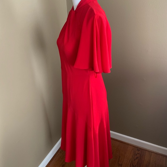 Maggie London Petite Pleated Flutter Sleeve Crepe - Picture 5 of 7